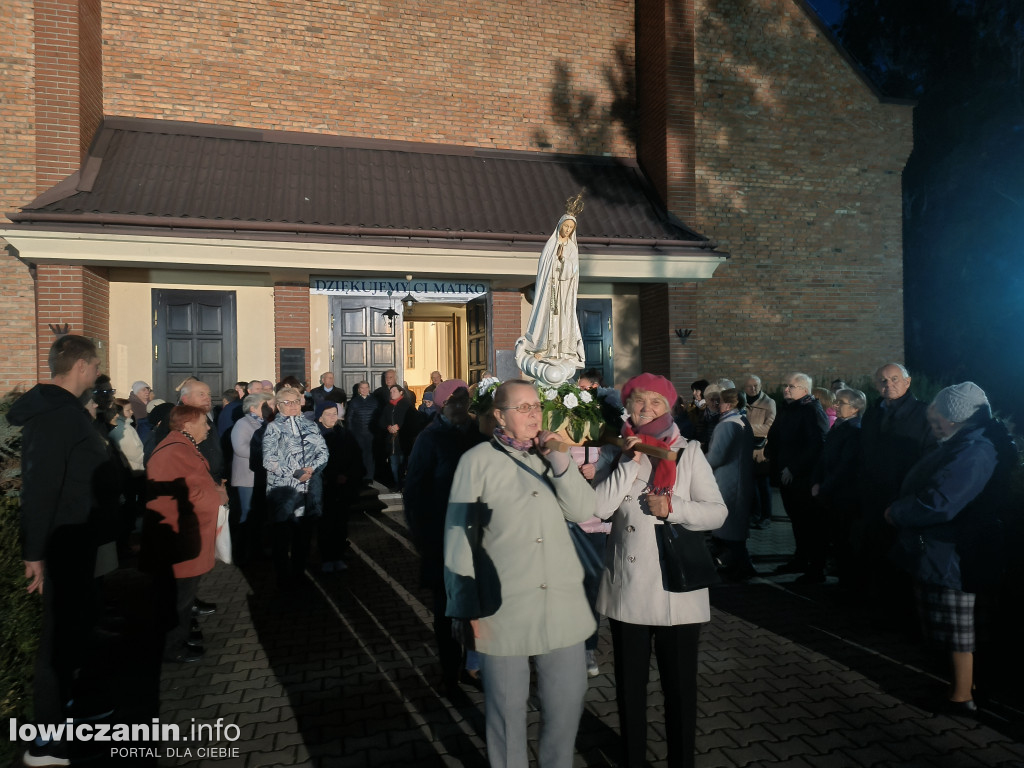 Różaniec ulicami Korabki