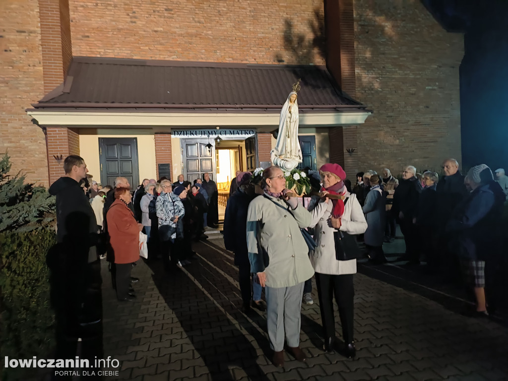 Różaniec ulicami Korabki