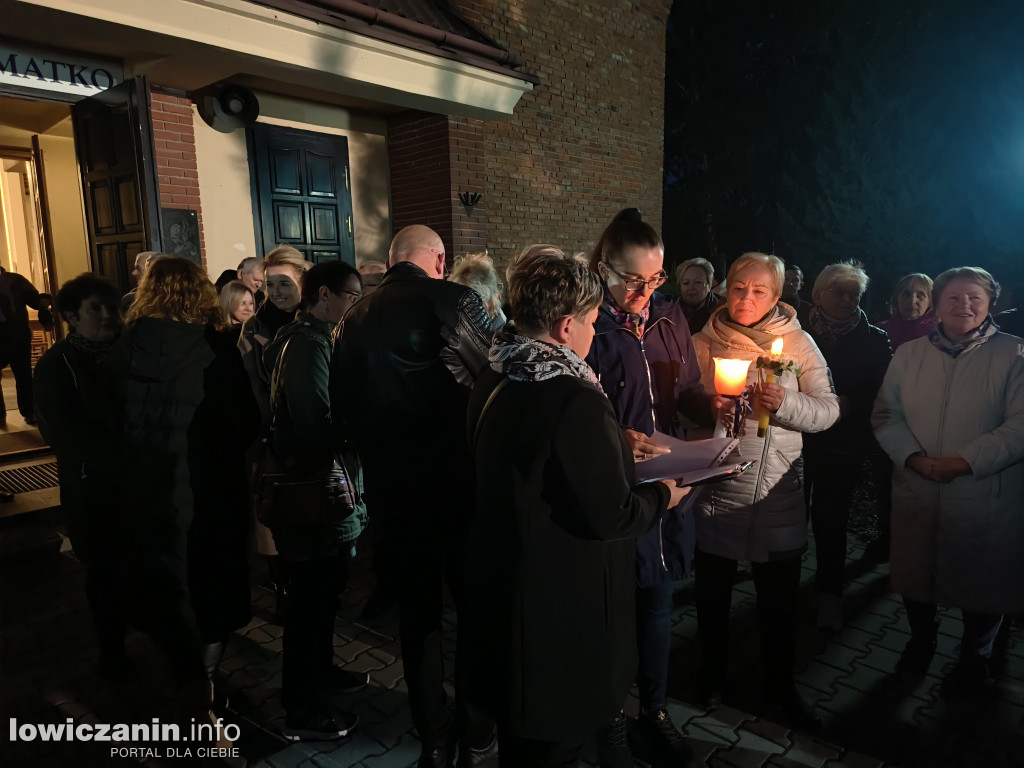 Różaniec ulicami Korabki