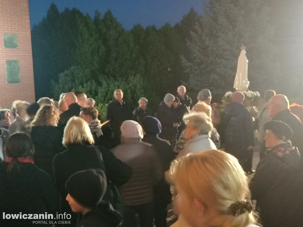 Różaniec ulicami Korabki