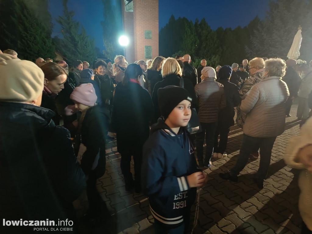 Różaniec ulicami Korabki