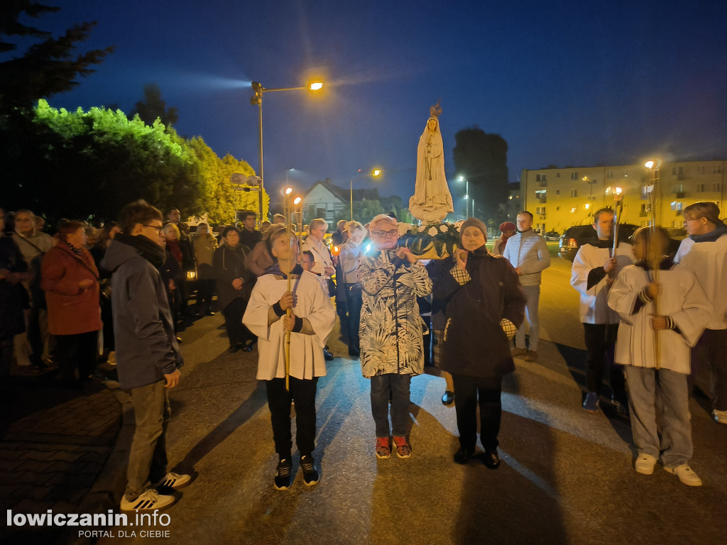 Różaniec ulicami Korabki