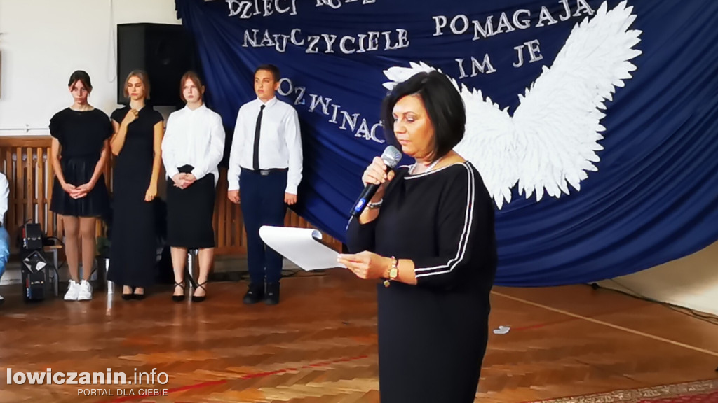 SP1 Łowicz. Uroczystość z okazji Dnia Edukacji Narodowej