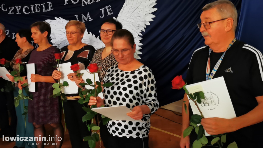 SP1 Łowicz. Uroczystość z okazji Dnia Edukacji Narodowej