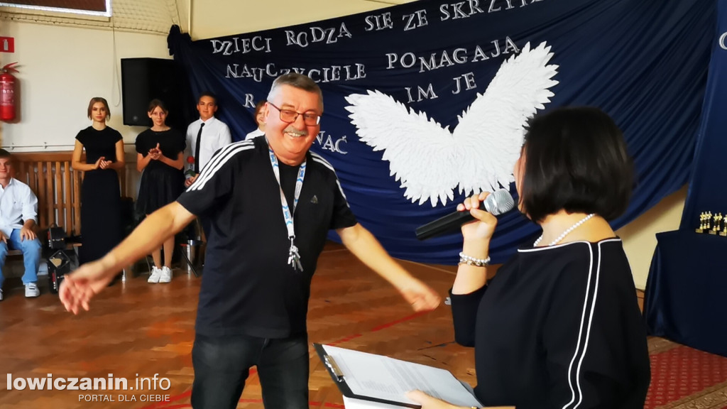SP1 Łowicz. Uroczystość z okazji Dnia Edukacji Narodowej