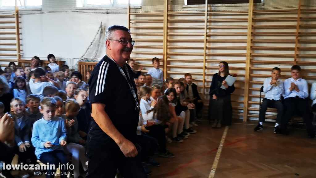 SP1 Łowicz. Uroczystość z okazji Dnia Edukacji Narodowej