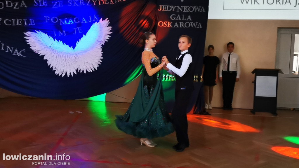 SP1 Łowicz. Uroczystość z okazji Dnia Edukacji Narodowej