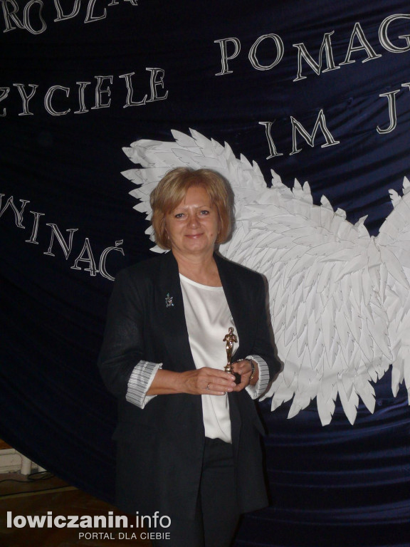 SP1 Łowicz. Uroczystość z okazji Dnia Edukacji Narodowej