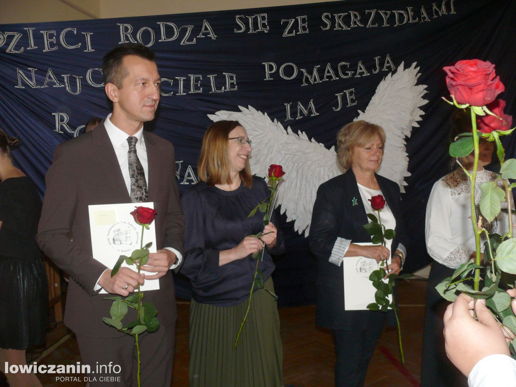 SP1 Łowicz. Uroczystość z okazji Dnia Edukacji Narodowej