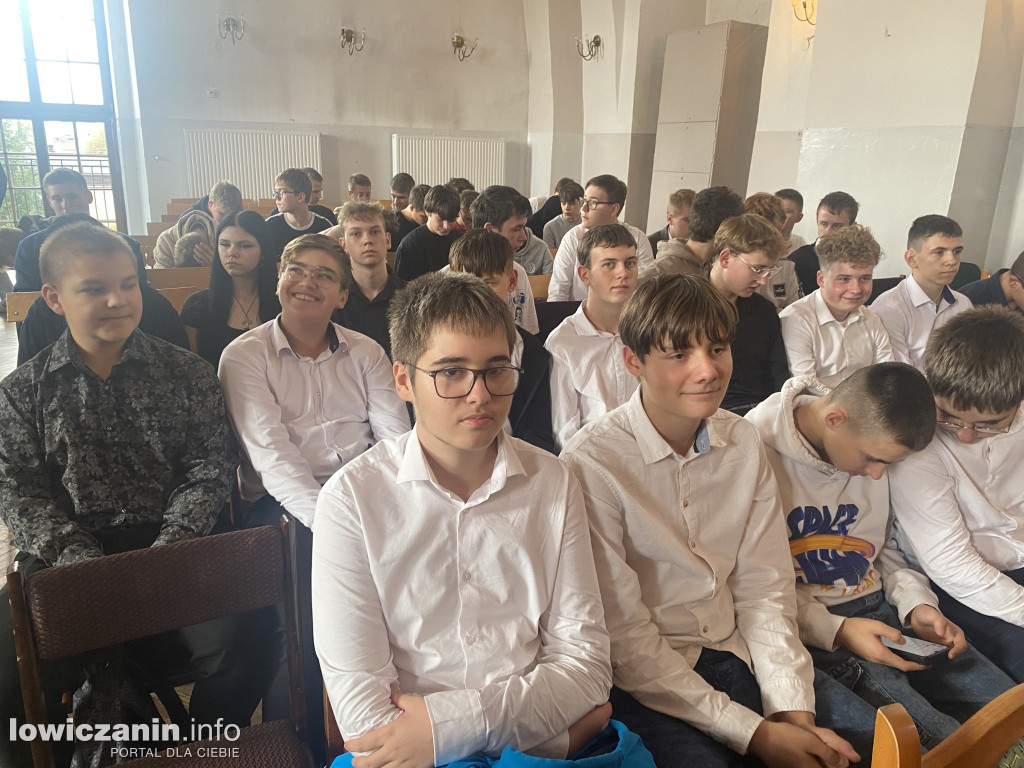  Dzień Edukacji Narodowej w ZST im. 10 Pułku Piechoty w Łowiczu