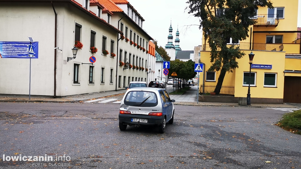 Zamknięcie ruchu i prace w Alejach Sienkiewicza w Łowiczu