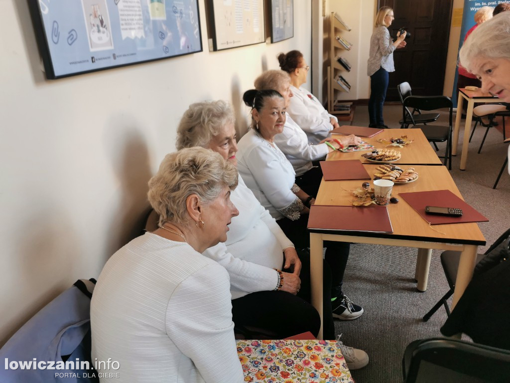 Jesienne wiersze w Bibliotece Powiatowej w Łowiczu
