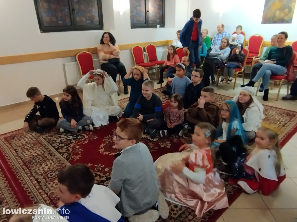 Noc Świętych w parafii katedralnej w Łowiczu