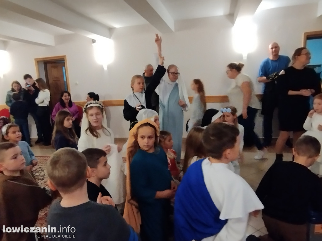Noc Świętych w parafii katedralnej w Łowiczu