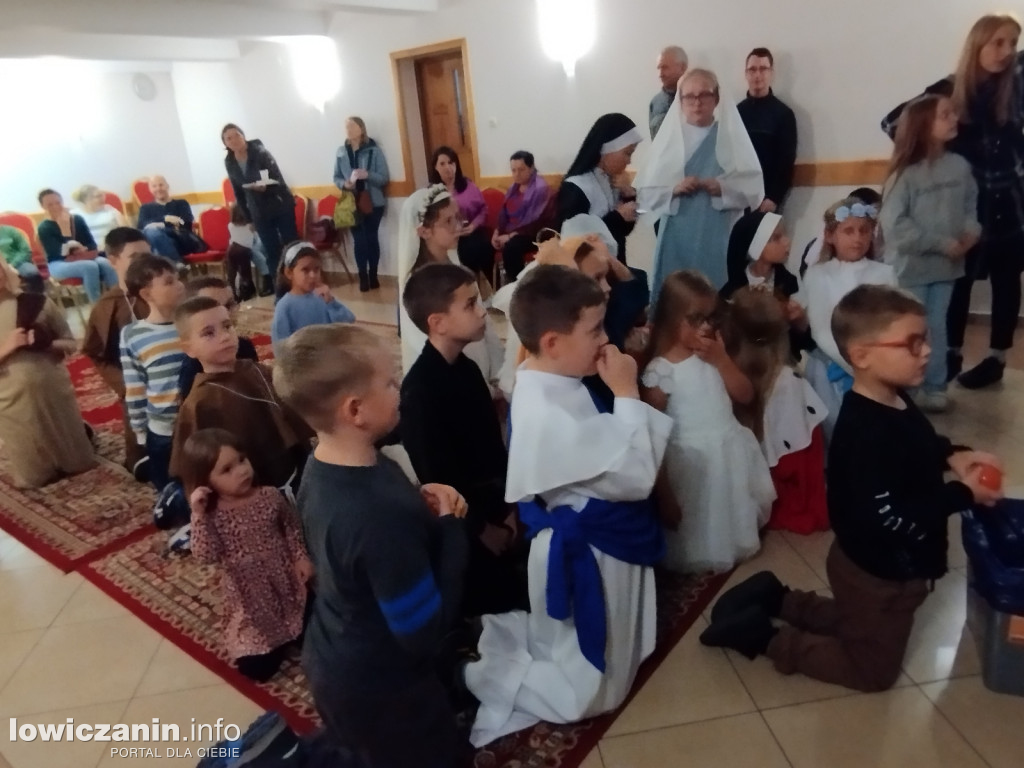 Noc Świętych w parafii katedralnej w Łowiczu