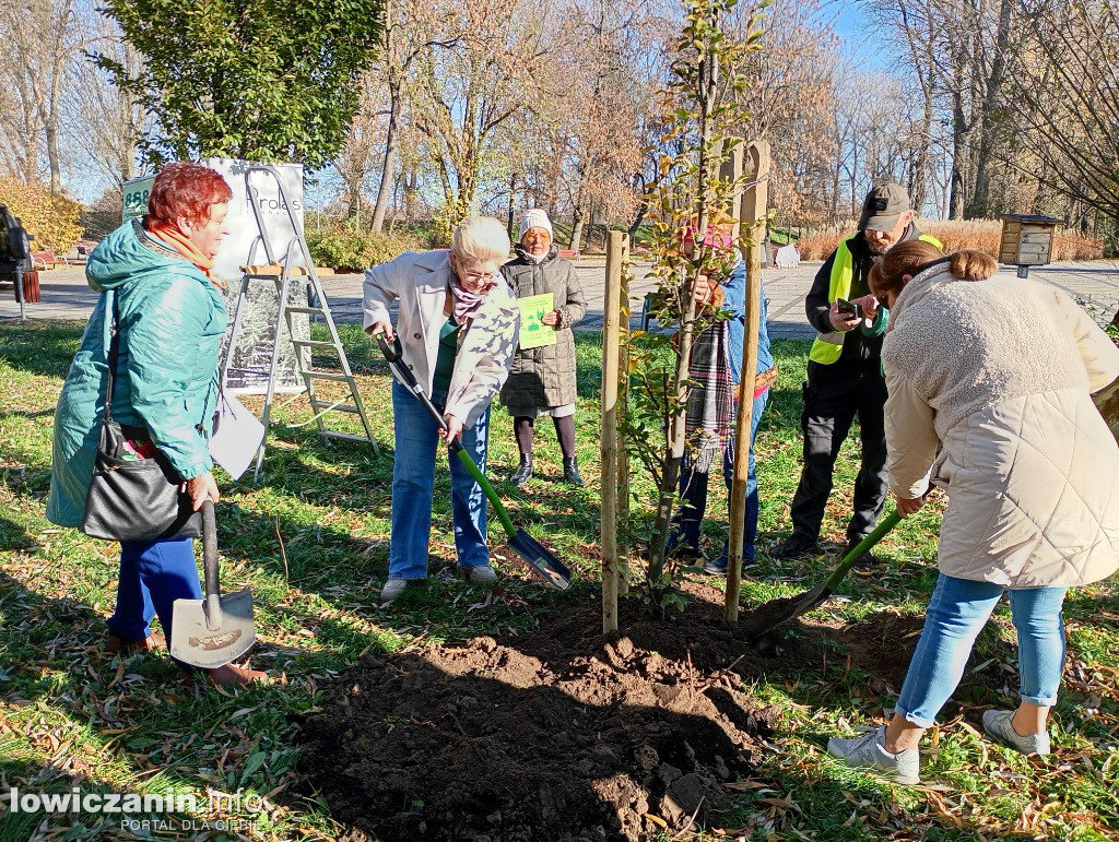 ŁUTW posadził kolejne drzewo z fundacją Prolas