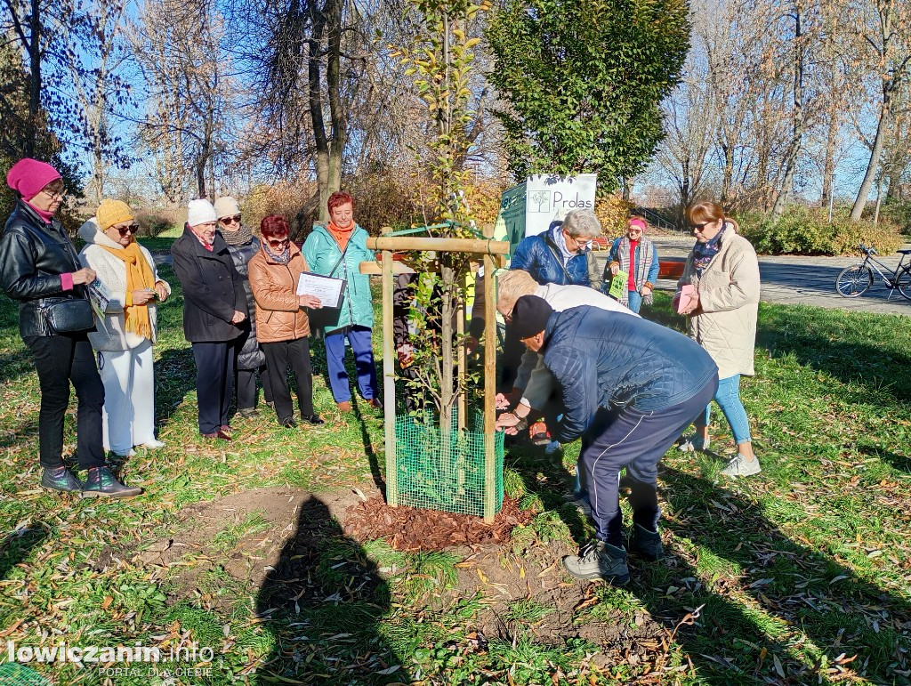 ŁUTW posadził kolejne drzewo z fundacją Prolas