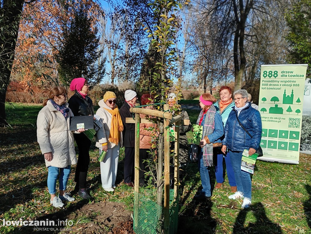 ŁUTW posadził kolejne drzewo z fundacją Prolas