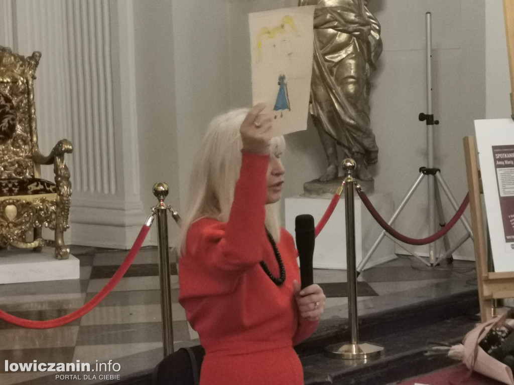 Spotkanie z Anną Marią Wesołowską w łowickim muzeum