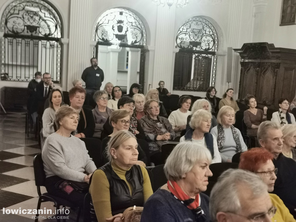 Spotkanie z Anną Marią Wesołowską w łowickim muzeum