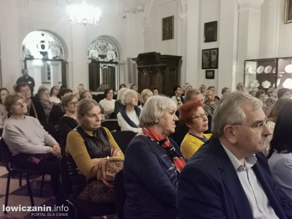 Spotkanie z Anną Marią Wesołowską w łowickim muzeum