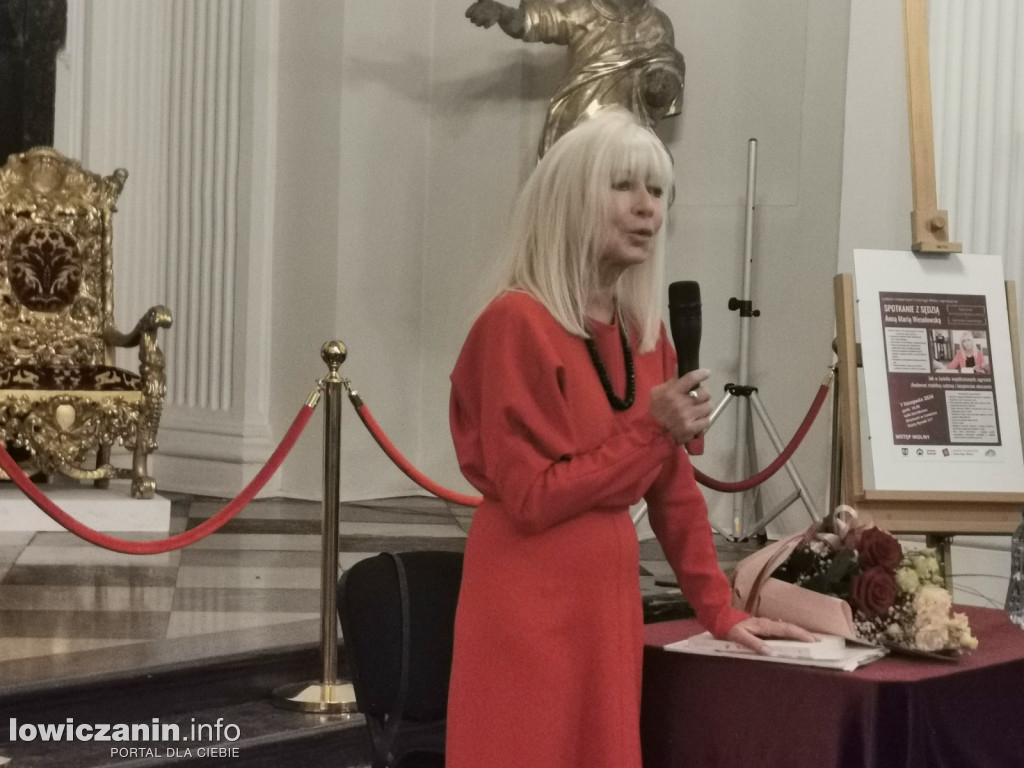 Spotkanie z Anną Marią Wesołowską w łowickim muzeum