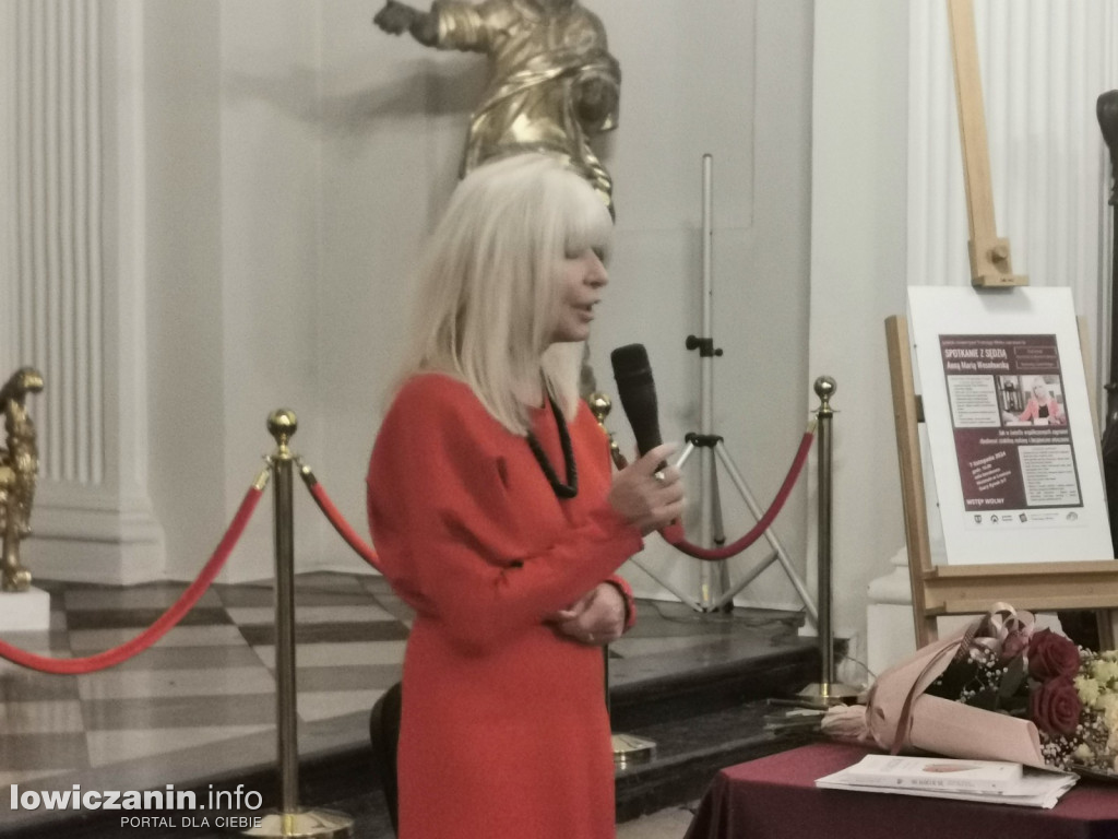 Spotkanie z Anną Marią Wesołowską w łowickim muzeum