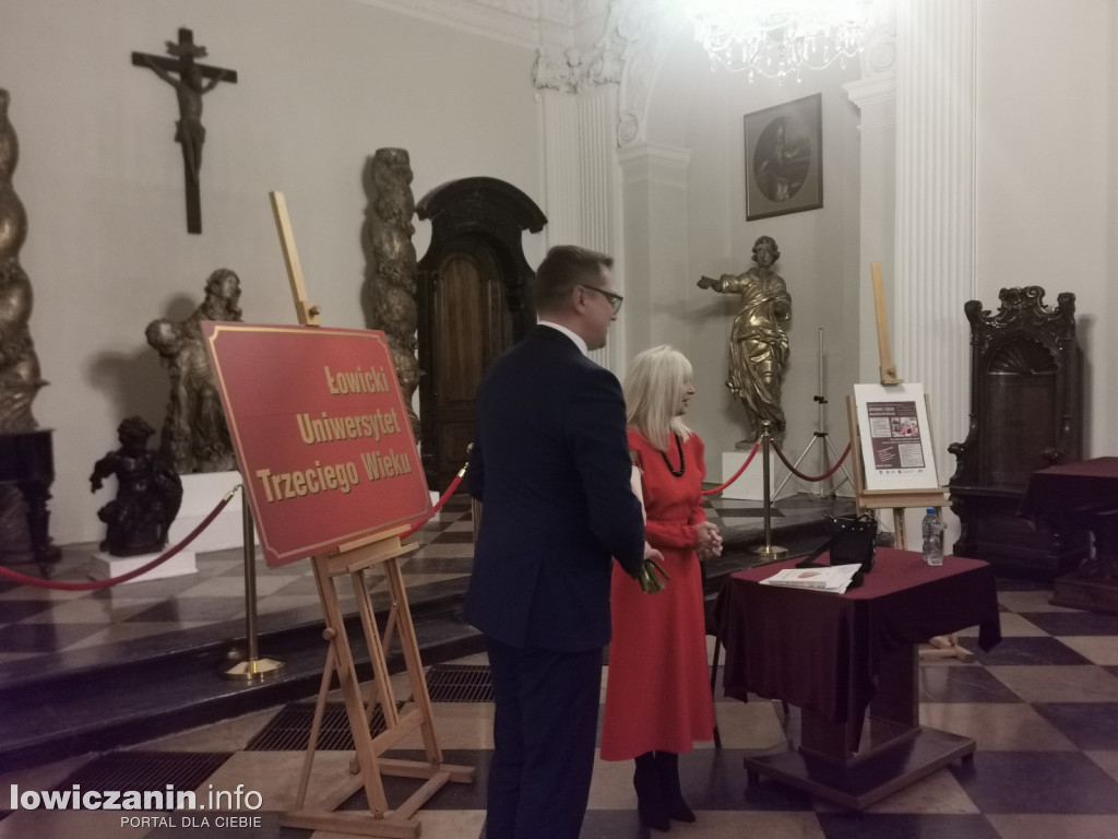 Spotkanie z Anną Marią Wesołowską w łowickim muzeum