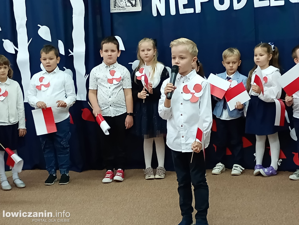 Przedszkolaki z łowickiej Stokrotki pamiętają o Dniu Niepodległości