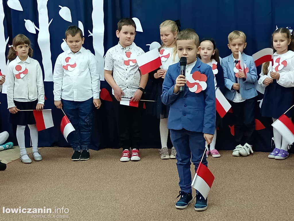 Przedszkolaki z łowickiej Stokrotki pamiętają o Dniu Niepodległości
