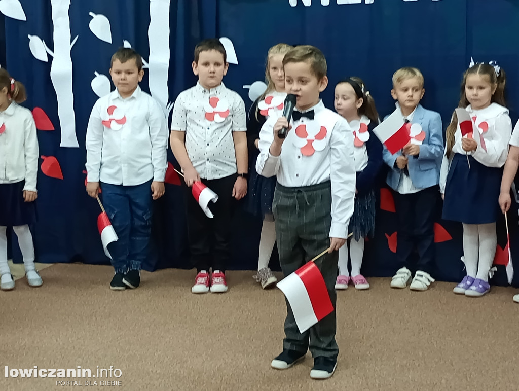 Przedszkolaki z łowickiej Stokrotki pamiętają o Dniu Niepodległości