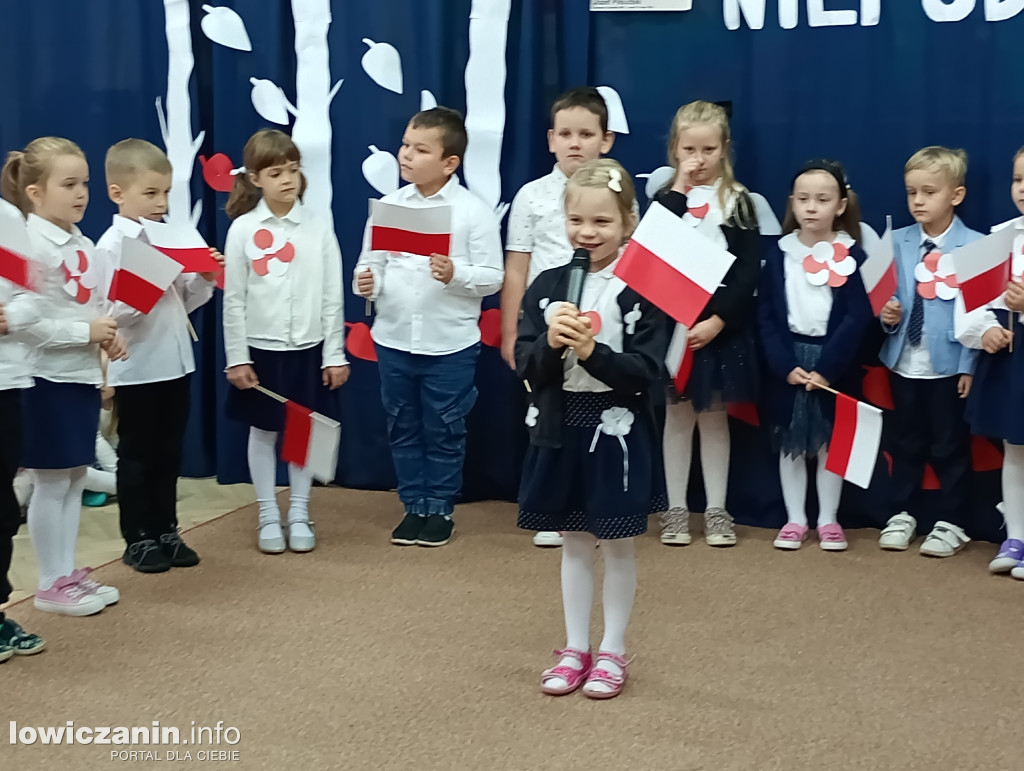 Przedszkolaki z łowickiej Stokrotki pamiętają o Dniu Niepodległości