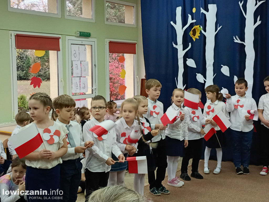 Przedszkolaki z łowickiej Stokrotki pamiętają o Dniu Niepodległości