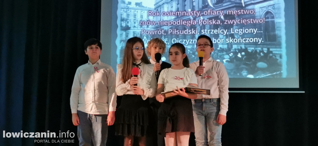 Święto Niepodległości w Szkole w Popowie