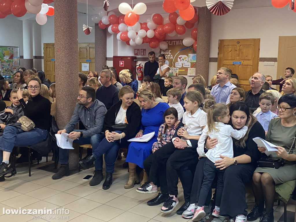 Wieczór pieśni patriotycznych w szkole Pijarskiej w Łowiczu