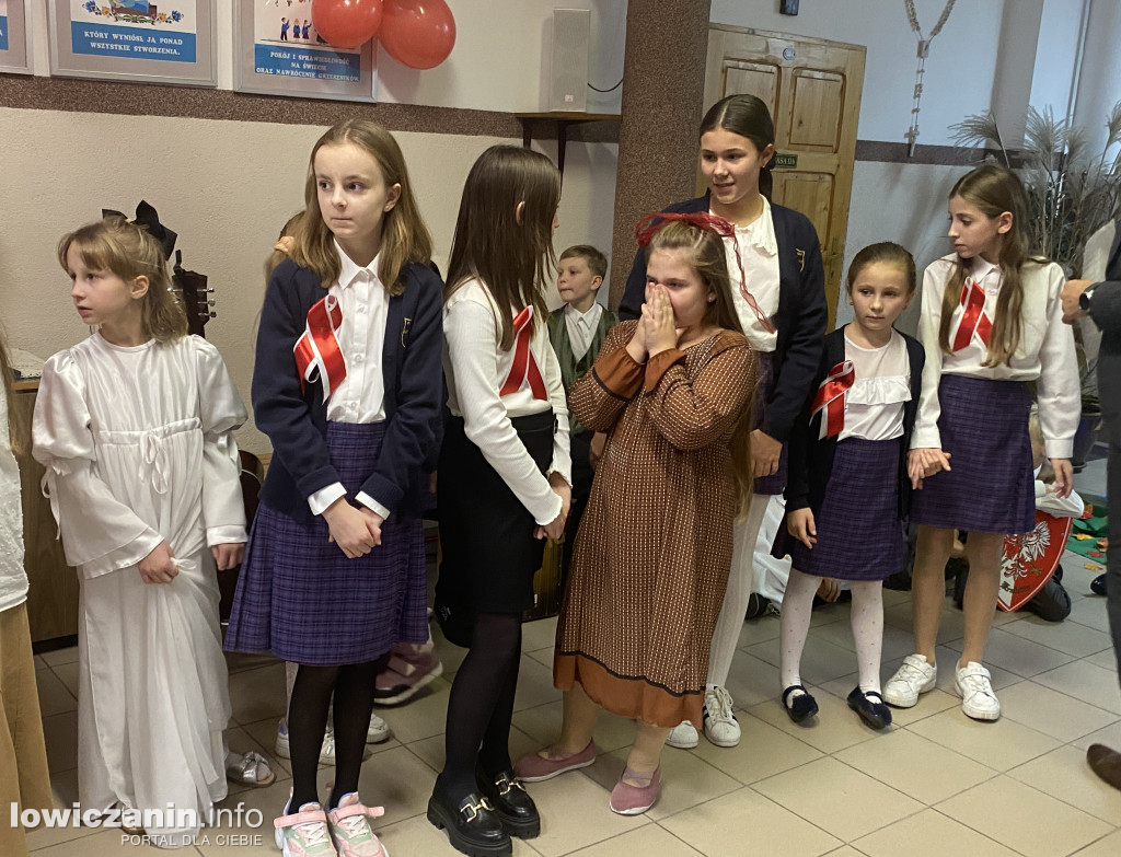 Wieczór pieśni patriotycznych w szkole Pijarskiej w Łowiczu