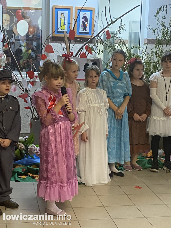 Wieczór pieśni patriotycznych w szkole Pijarskiej w Łowiczu