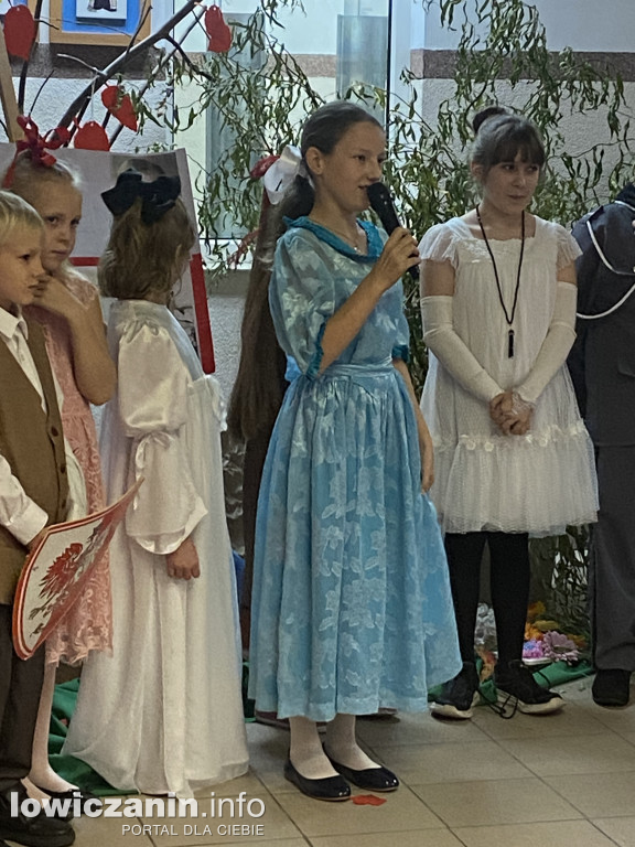 Wieczór pieśni patriotycznych w szkole Pijarskiej w Łowiczu