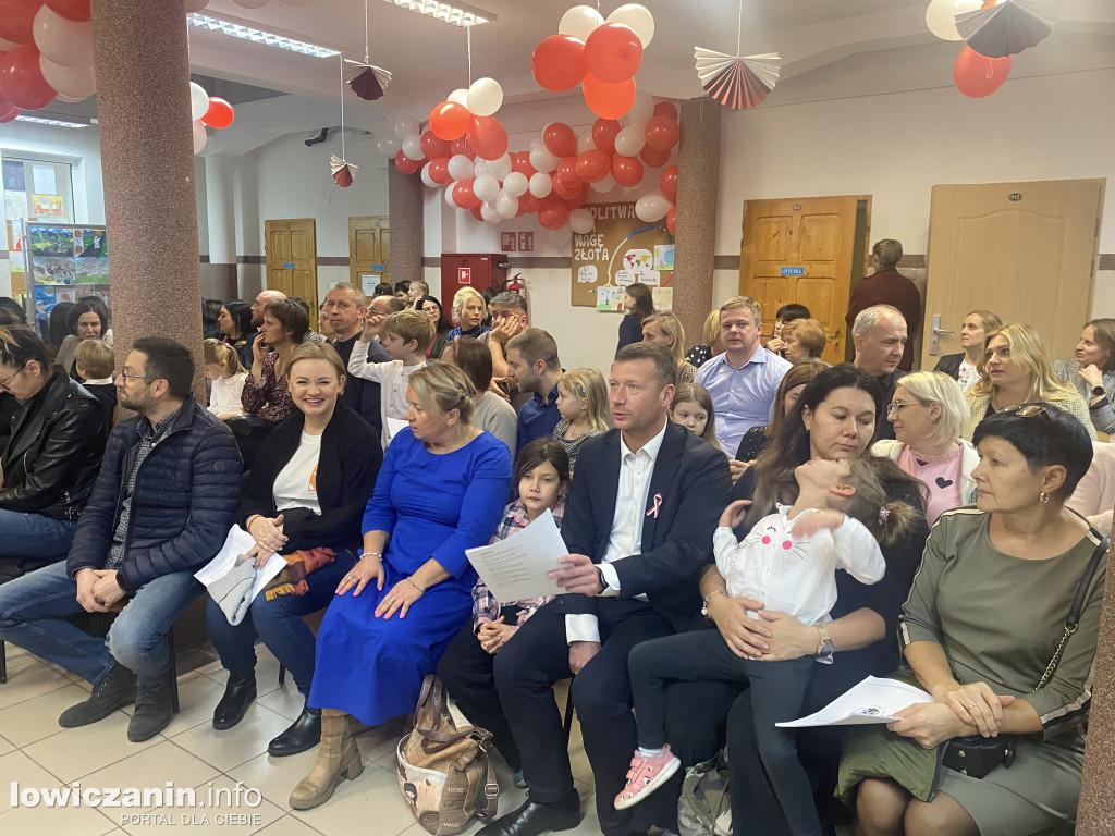 Wieczór pieśni patriotycznych w szkole Pijarskiej w Łowiczu