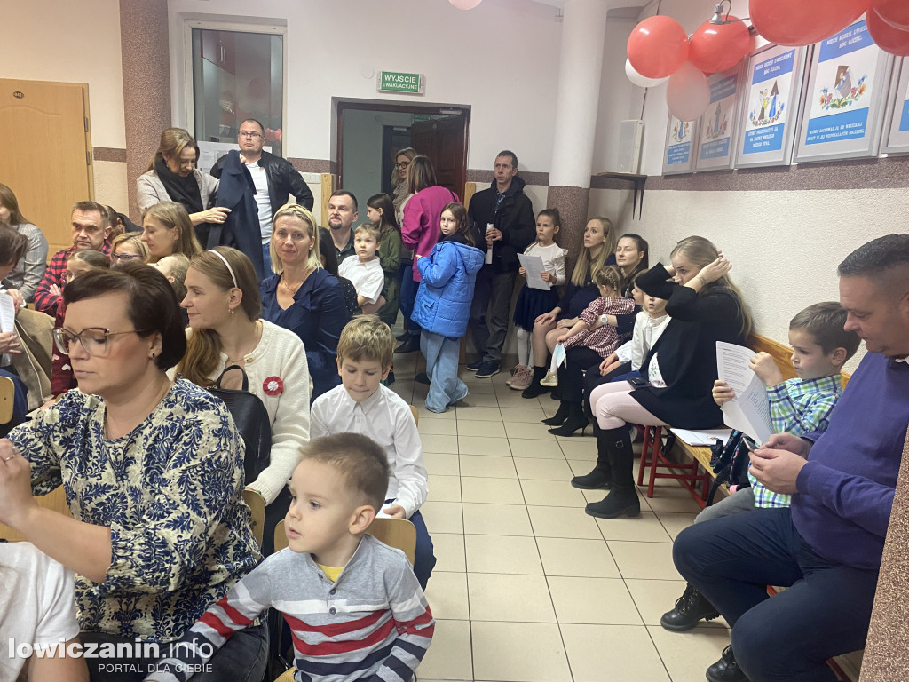 Wieczór pieśni patriotycznych w szkole Pijarskiej w Łowiczu