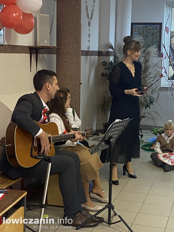 Wieczór pieśni patriotycznych w szkole Pijarskiej w Łowiczu
