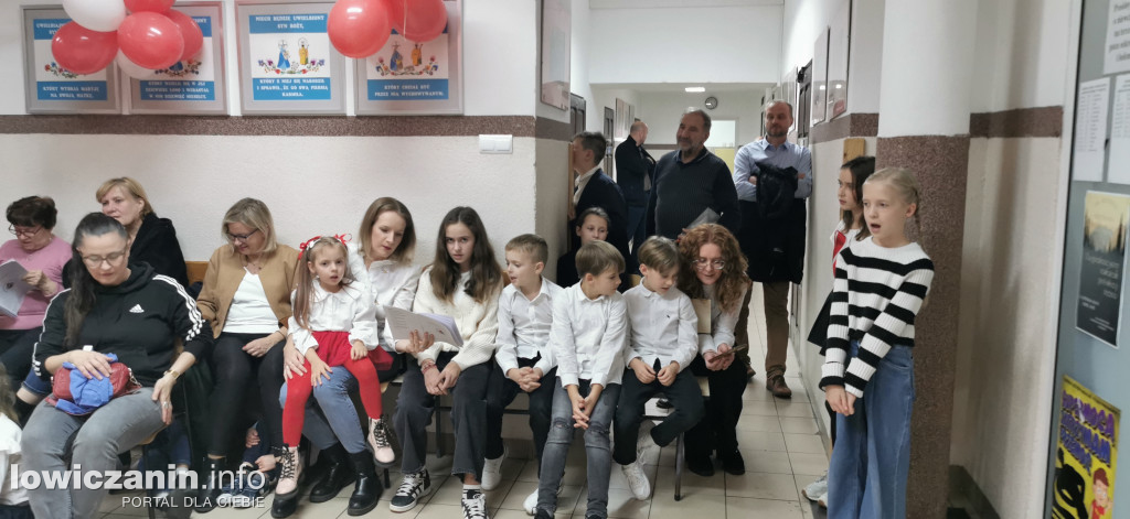 Wieczór pieśni patriotycznych w szkole Pijarskiej w Łowiczu