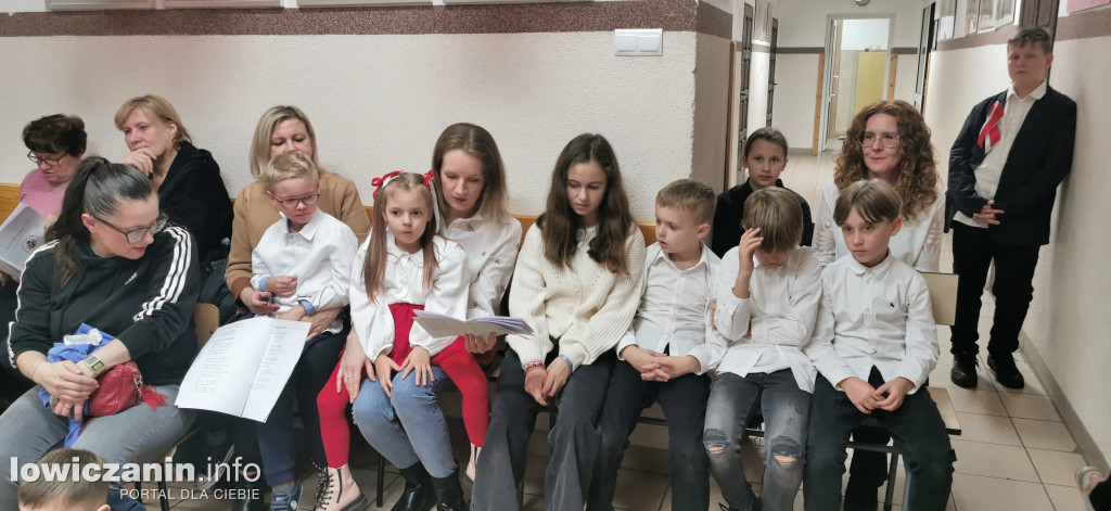 Wieczór pieśni patriotycznych w szkole Pijarskiej w Łowiczu