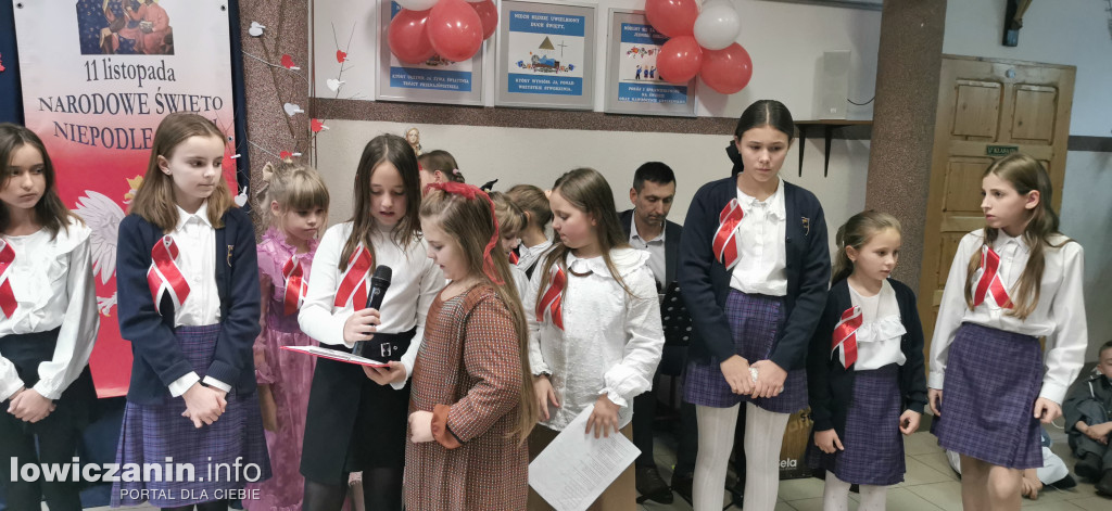 Wieczór pieśni patriotycznych w szkole Pijarskiej w Łowiczu