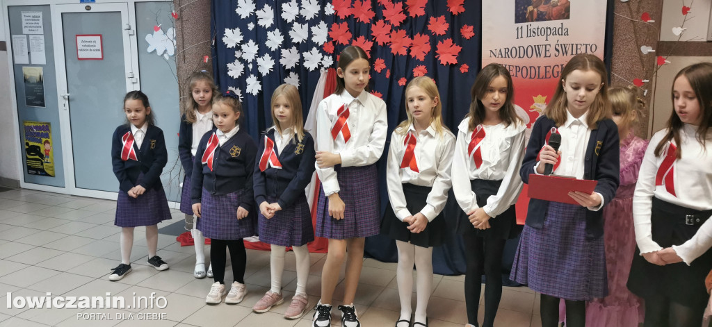 Wieczór pieśni patriotycznych w szkole Pijarskiej w Łowiczu