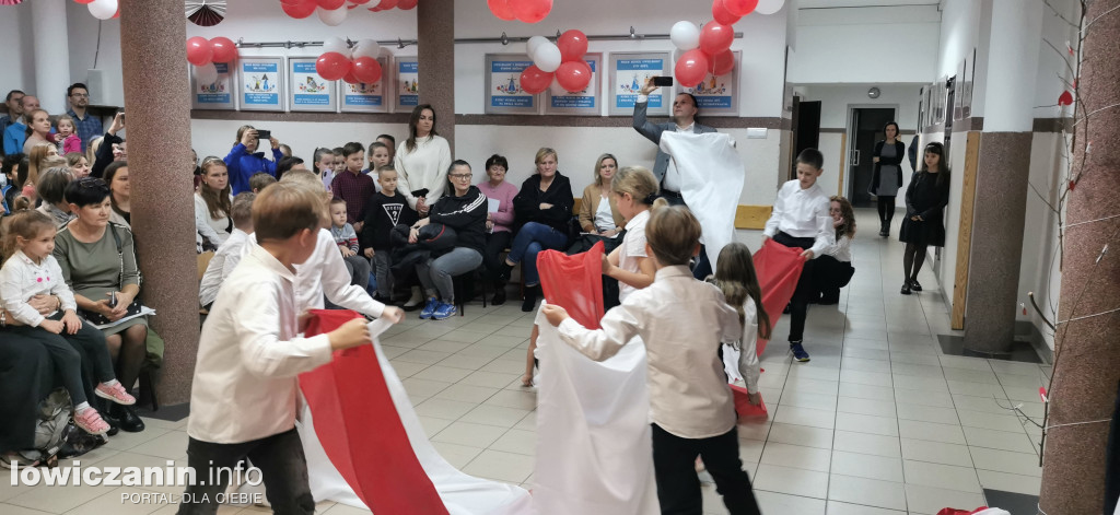 Wieczór pieśni patriotycznych w szkole Pijarskiej w Łowiczu