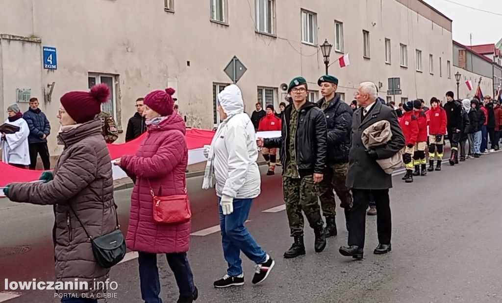 Procesja z relikwiami św. Wiktorii dotarła do katedry