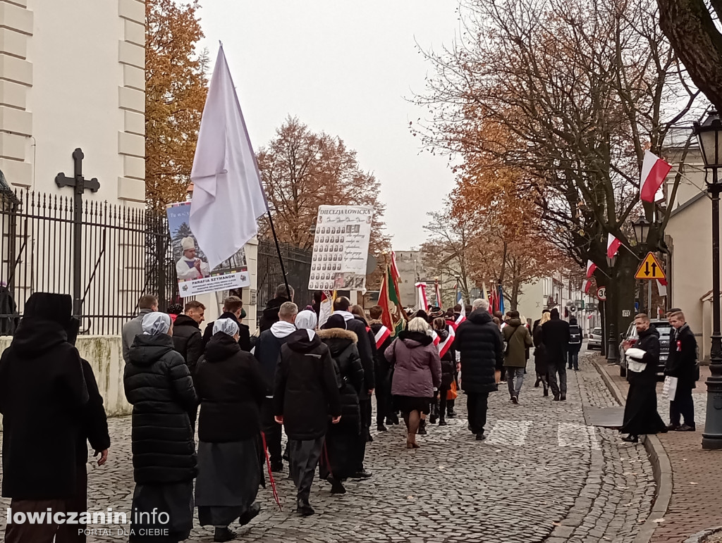 Procesja z relikwiami św. Wiktorii dotarła do katedry