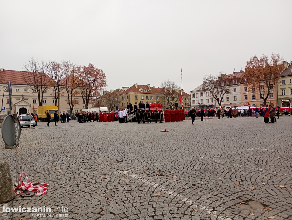 Procesja z relikwiami św. Wiktorii dotarła do katedry