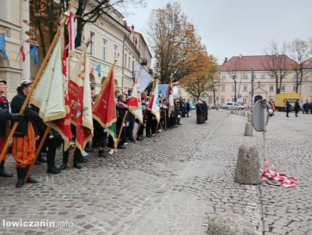 Procesja z relikwiami św. Wiktorii dotarła do katedry